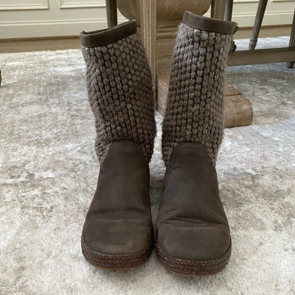 UGG Liza Wool Knit Boots - Picture 2 of 7